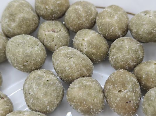 الفول السوداني المغطى بالأعشاب البحرية المغذية اللذيذة عالية البروتين في العبوات السائبة